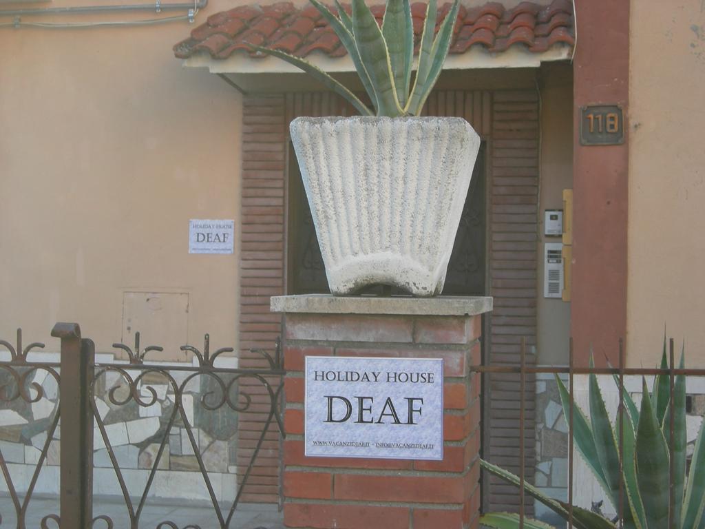 Holiday home Vacanze Deaf