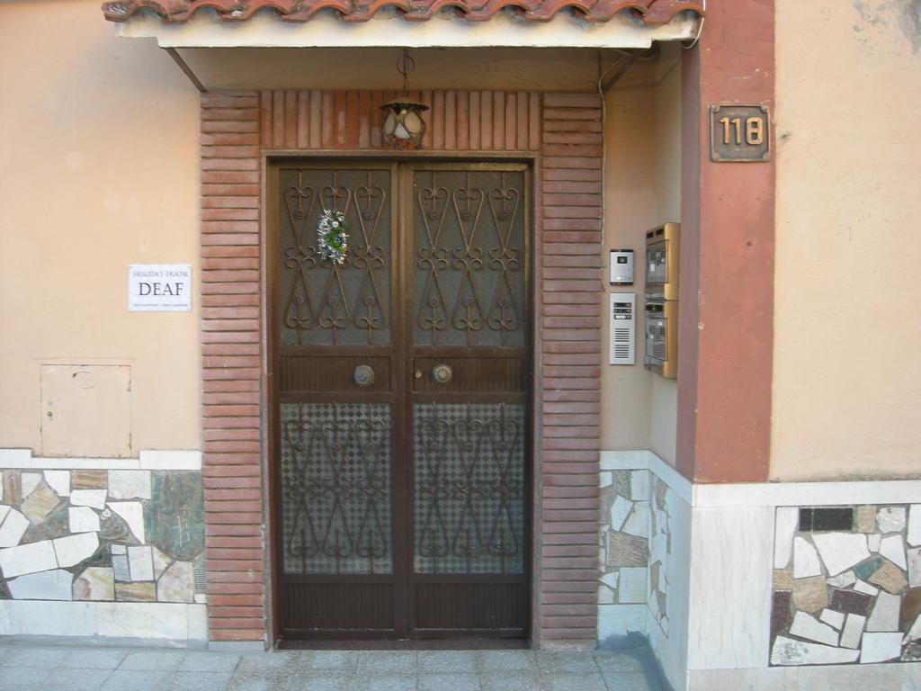 Vacanze Deaf Holiday home